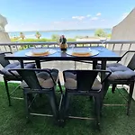 1ere Ligne Piscine Terrasse Au Bord De La Front De Avec Velos *