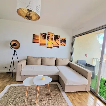 1ere Ligne Piscine Terrasse Au Bord De La Front De Avec Velos Apartment
