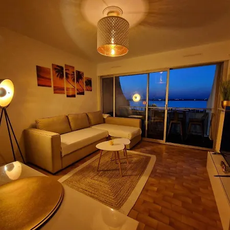Apartment 1ere Ligne Piscine Terrasse Au Bord De La Front De Avec Velos *