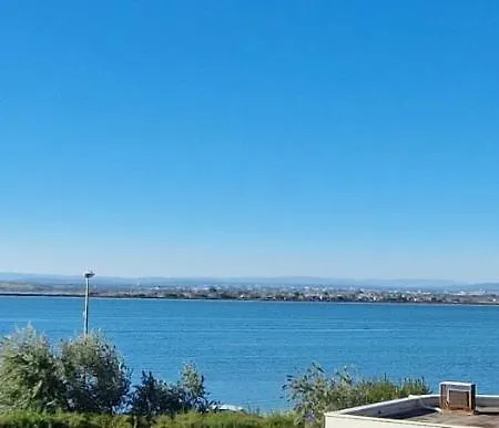 Apartment 1ere Ligne Piscine Terrasse Au Bord De La Front De Avec Velos