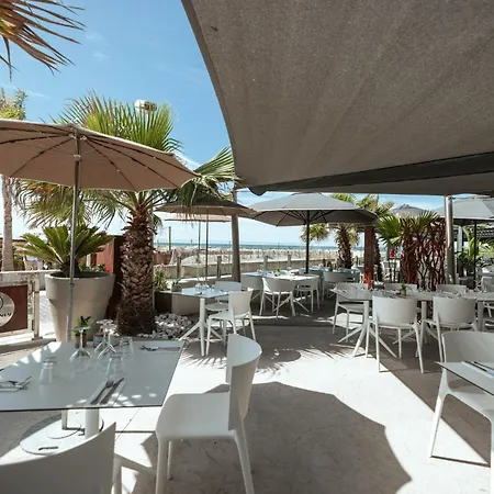 1ere Ligne Piscine Terrasse Au Bord De La Front De Avec Velos *