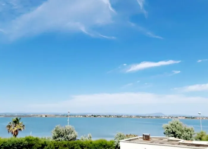 Lägenhet 1ere Ligne Piscine Terrasse Au Bord De La Front De Avec Velos
