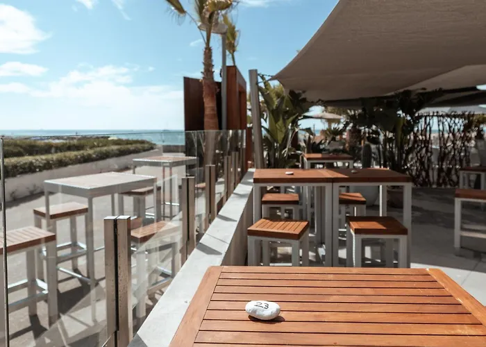 1ere Ligne Piscine Terrasse Au Bord De La Front De Avec Velos * Palavas-les-Flots